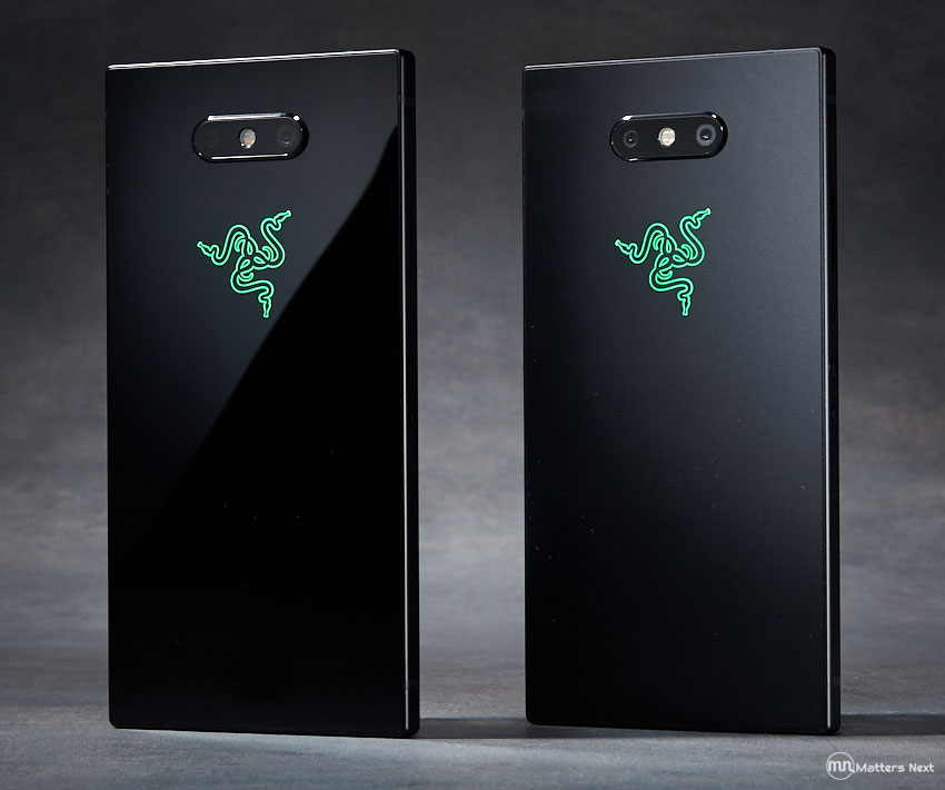 razor-phone-2-glass-back-mattersnext